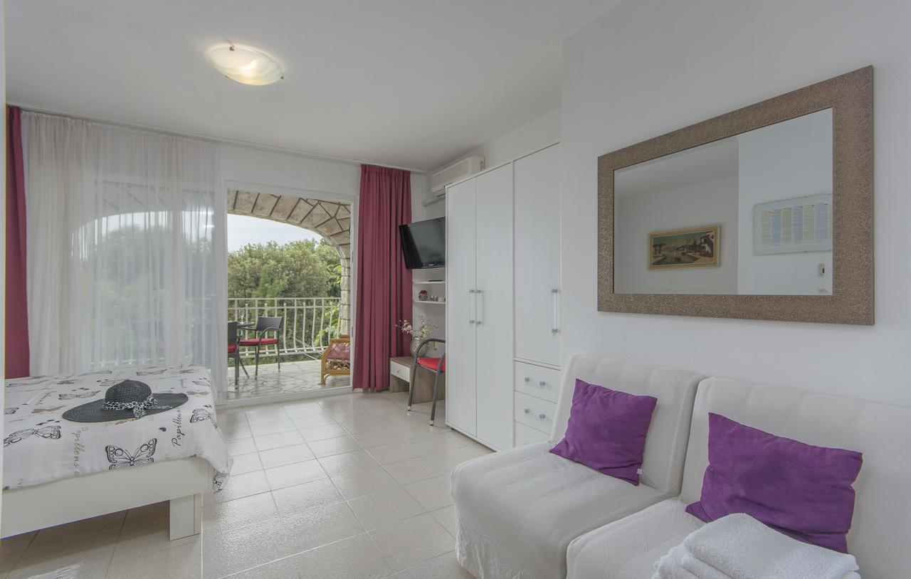 Apartments Ana - רוביני מראה חיצוני תמונה
