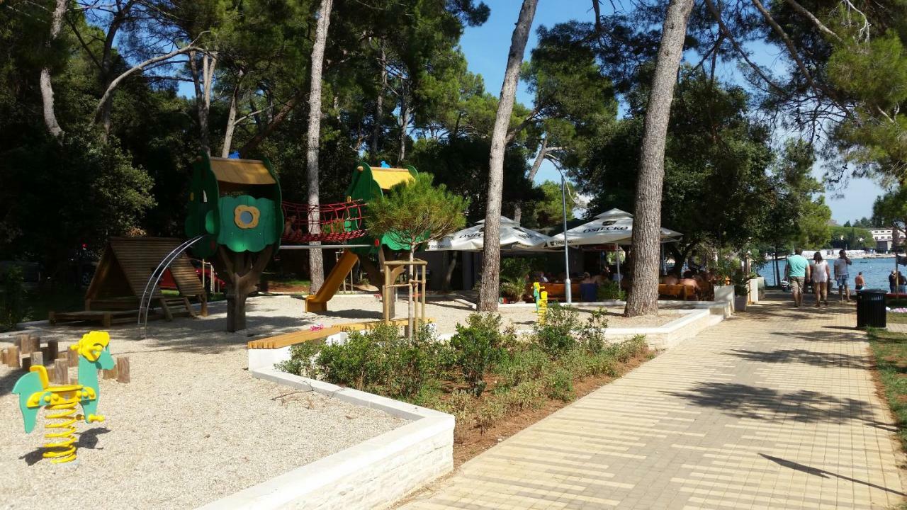 Apartments Ana - רוביני מראה חיצוני תמונה