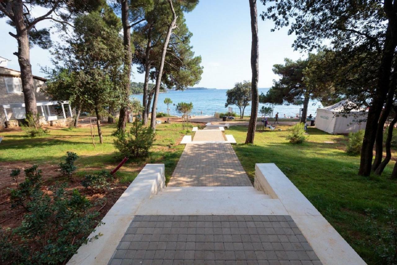 Apartments Ana - רוביני מראה חיצוני תמונה